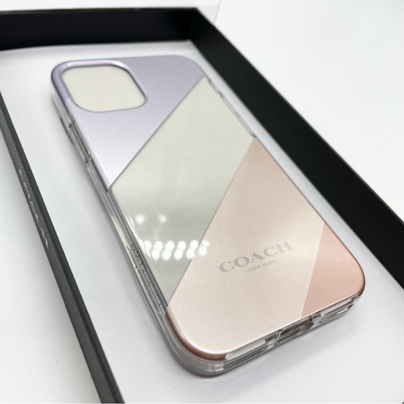 Coach - Protective iPhone 6.1 (2020) Phone Case - Picture 4 of 16